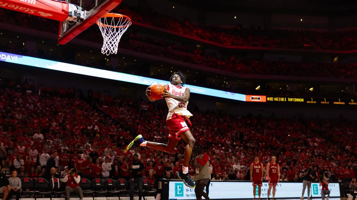 Charles Dunk Contest